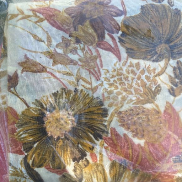 Pillowcase Set 2 Standard Floral Fall Colors New - Picture 2 of 11